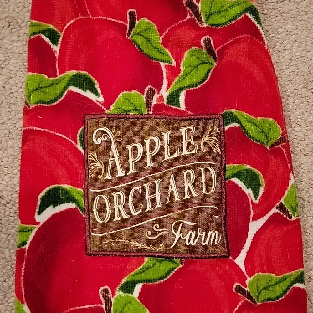 Handmade Hanging Towel - Apple Orchard